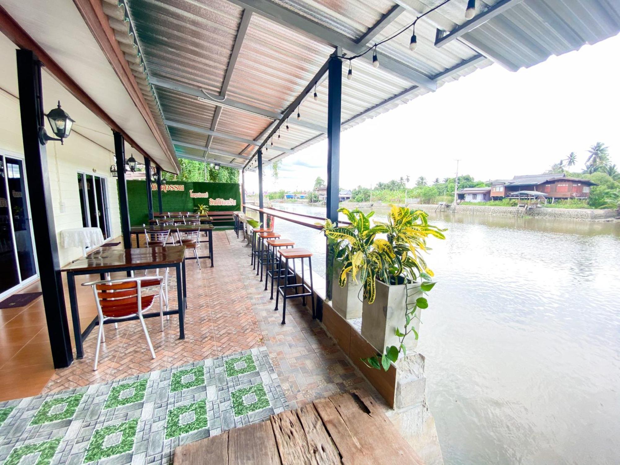 Bansuwan Homestay Amphawa Exterior foto