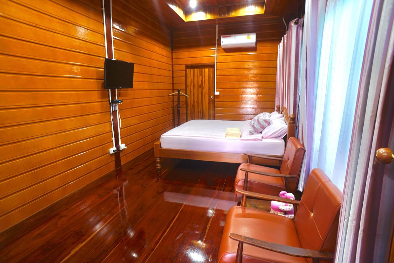 Bansuwan Homestay Amphawa Exterior foto