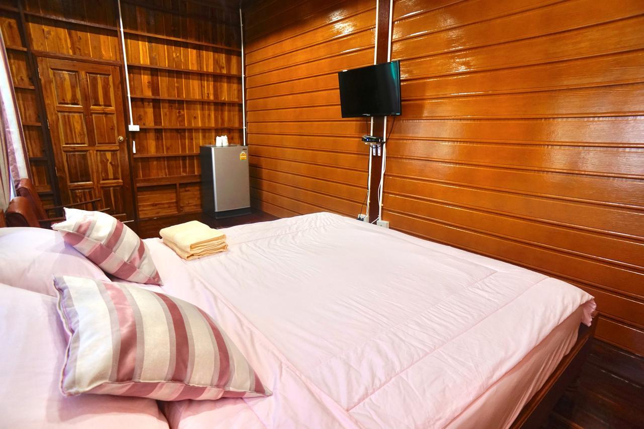 Bansuwan Homestay Amphawa Exterior foto